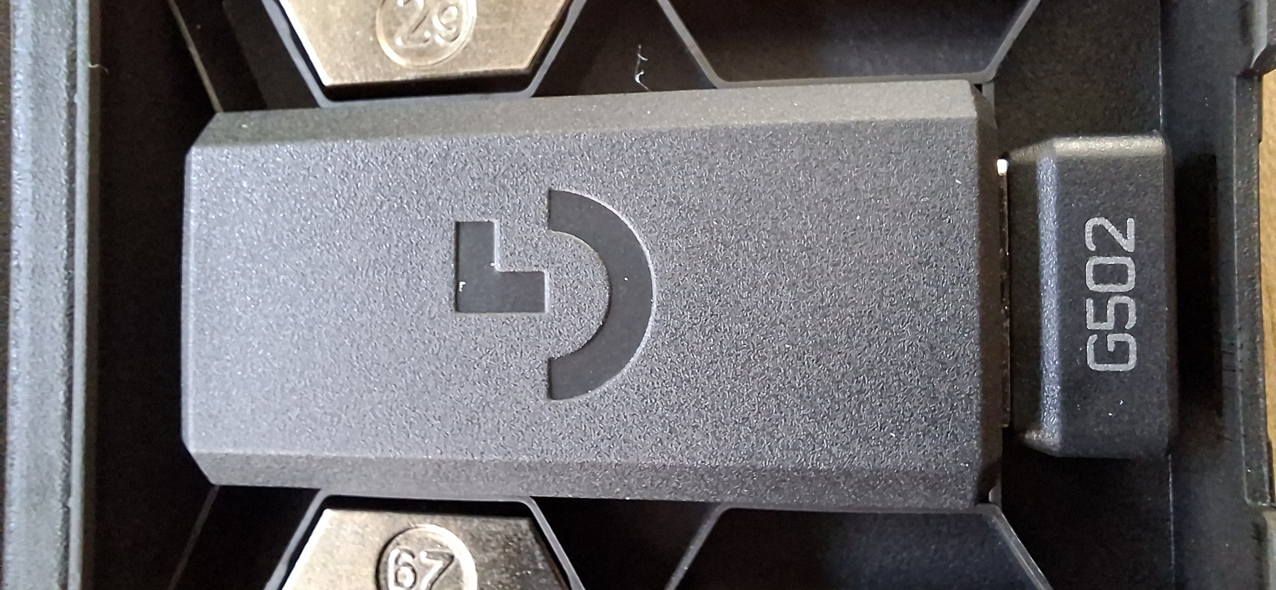 Logitech dongle close-up G502